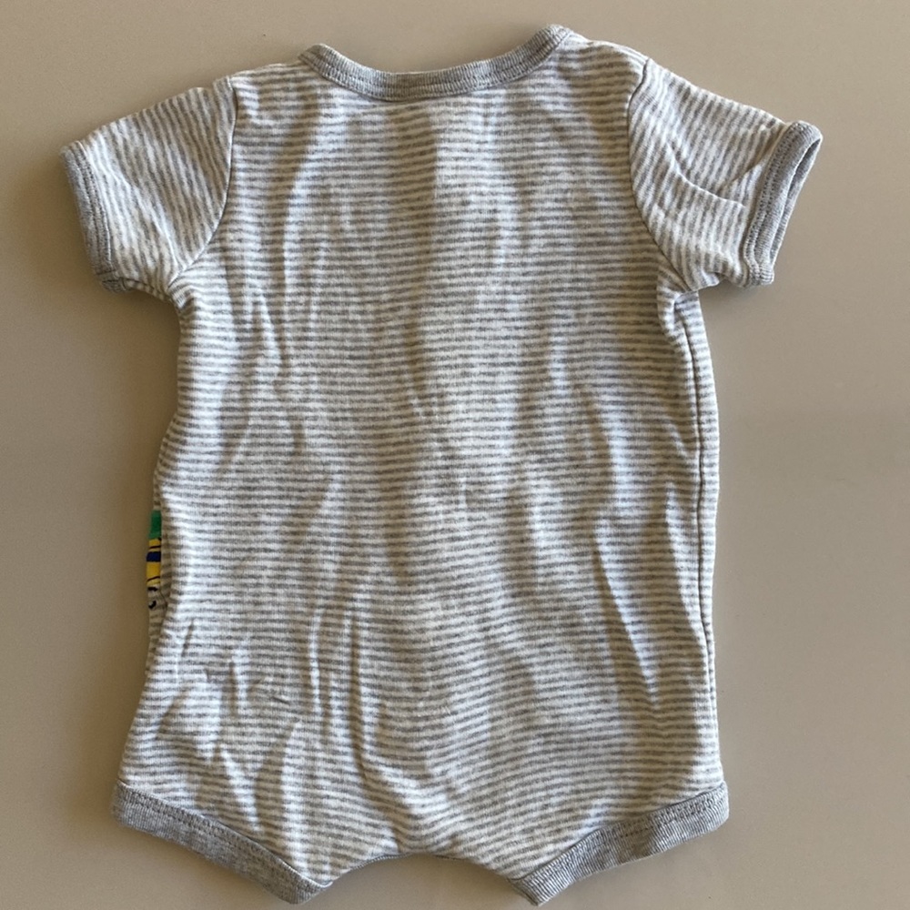 Carter’s Romper - Picture 3 of 3